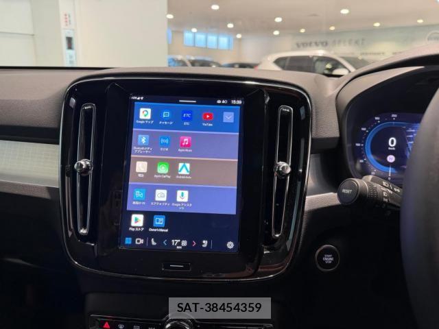 Volvo XC40 2025-04 8338404-5