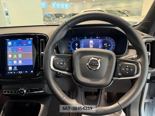 Volvo XC40 2025-04 8338404-6