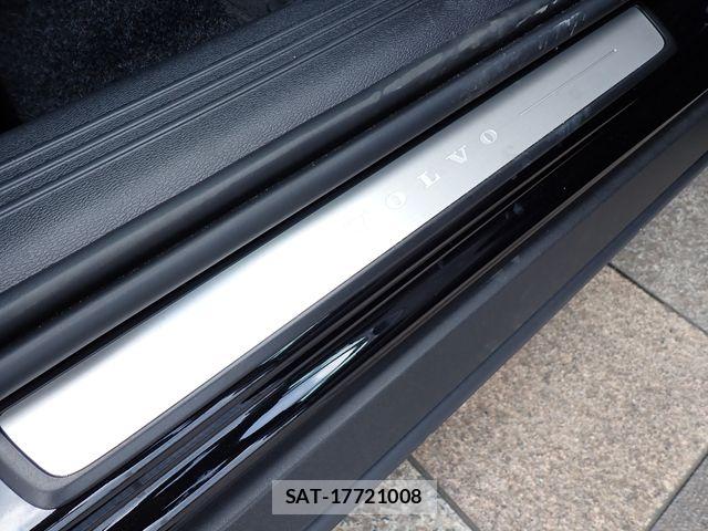 Volvo XC40 2024-09 8338406-23