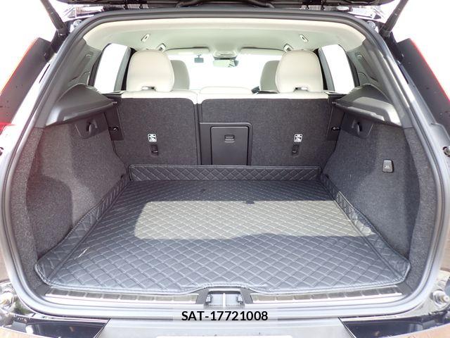Volvo XC40 2024-09 8338406-26