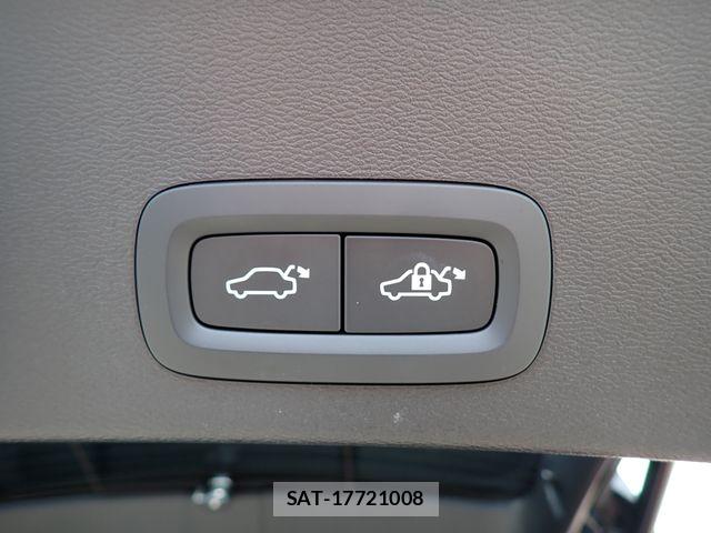 Volvo XC40 2024-09 8338406-27