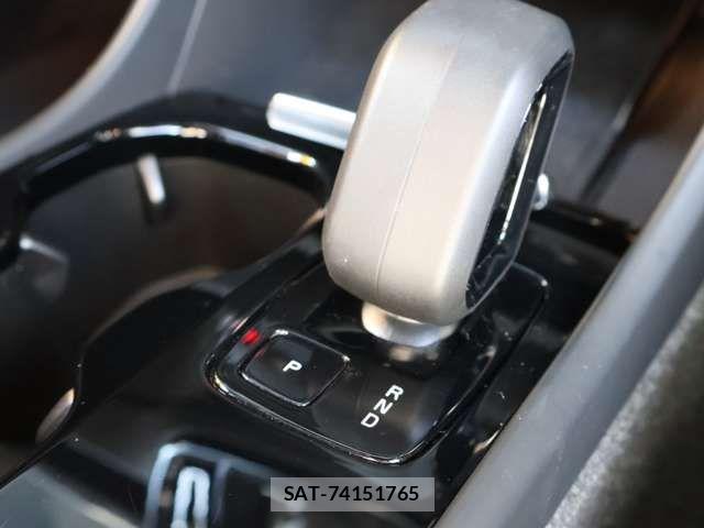 Volvo XC40 2023-05 8353780-17