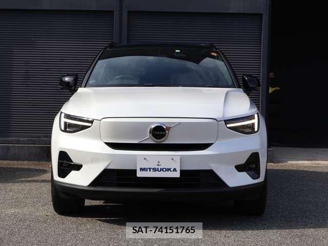 Volvo XC40 2023-05 8353780-4