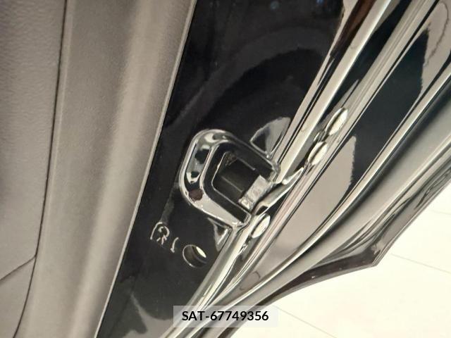 Volvo XC40 2023-05 8353779-9