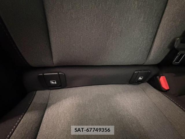 Volvo XC40 2023-05 8353779-12