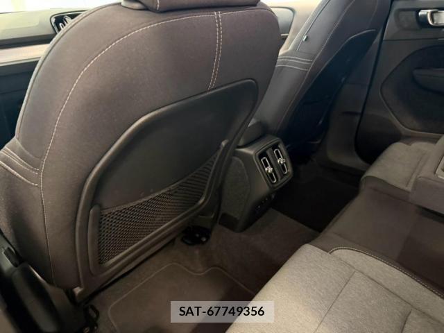 Volvo XC40 2023-05 8353779-17