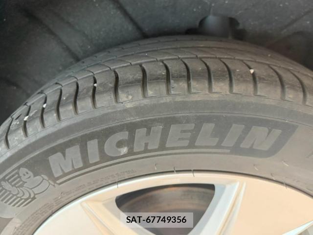Volvo XC40 2023-05 8353779-23