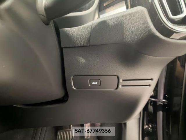 Volvo XC40 2023-05 8353779-27