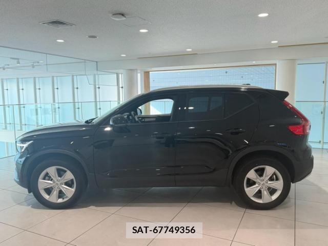 Volvo XC40 2023-05 8353779-3