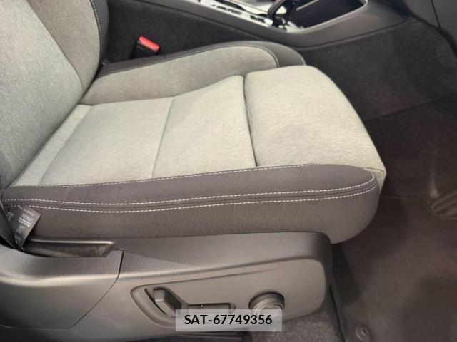 Volvo XC40 2023-05 8353779-7