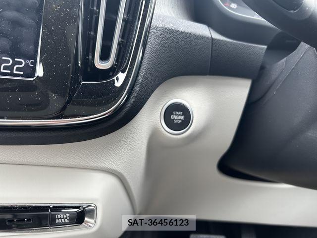 Volvo XC40 2020-11 8369640-21