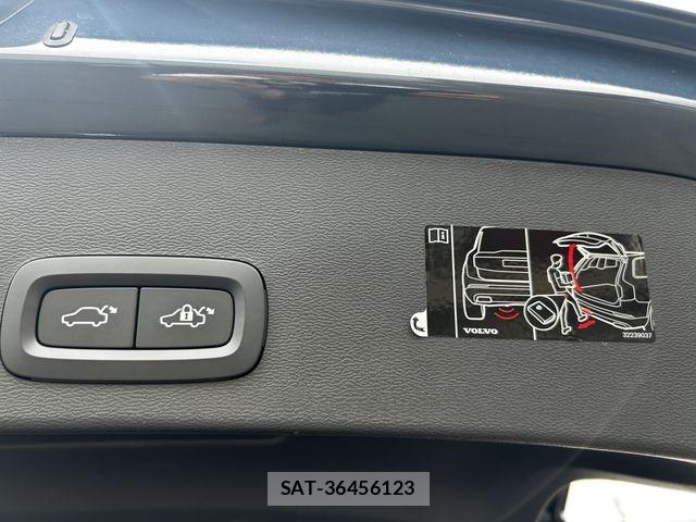 Volvo XC40 2020-11 8369640-8