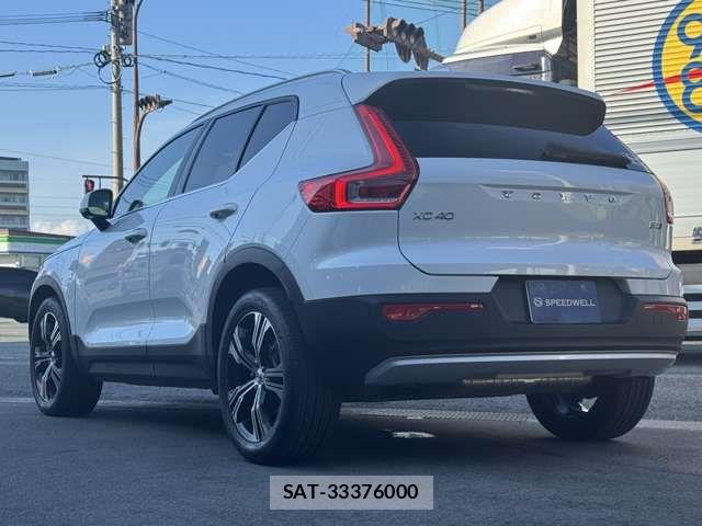 Volvo XC40 2021-08 8369637-7