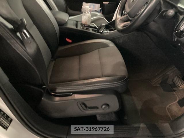 Volvo XC40 2019-04 8369639-7