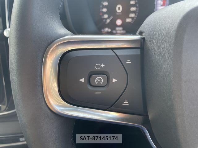 Volvo XC40 2022-03 8369638-18