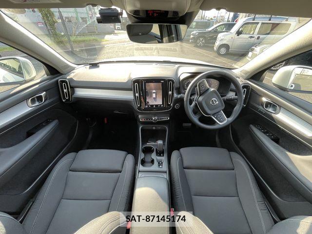 Volvo XC40 2022-03 8369638-1