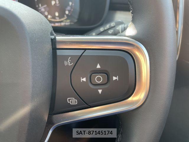 Volvo XC40 2022-03 8369638-19