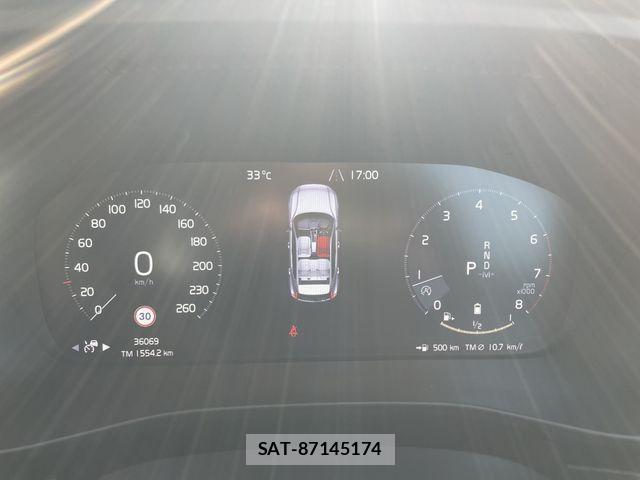 Volvo XC40 2022-03 8369638-26