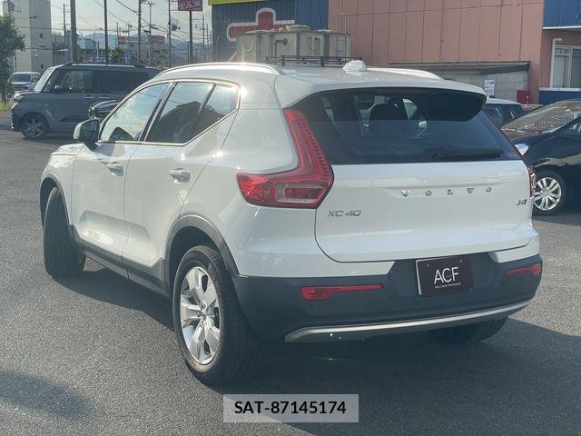 Volvo XC40 2022-03 8369638-2