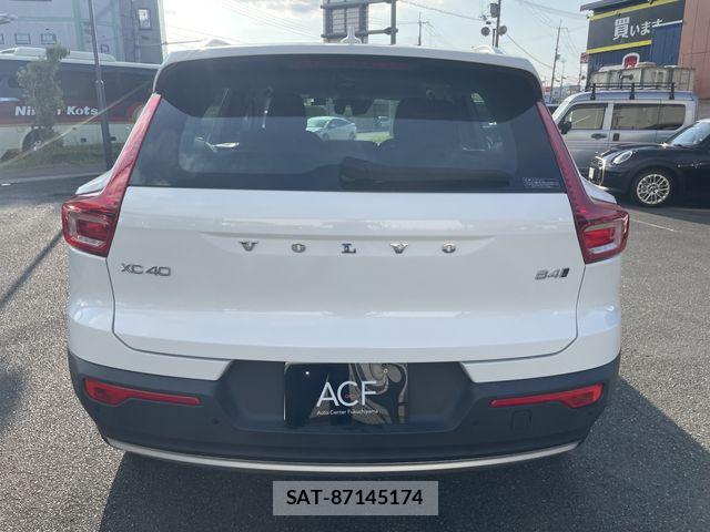 Volvo XC40 2022-03 8369638-5