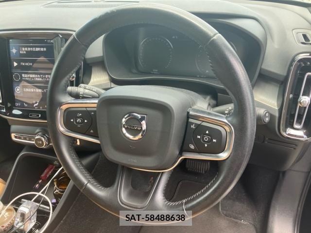 Volvo XC40 2021-08 8372345-12
