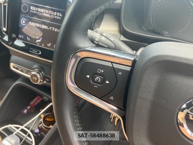 Volvo XC40 2021-08 8372345-14
