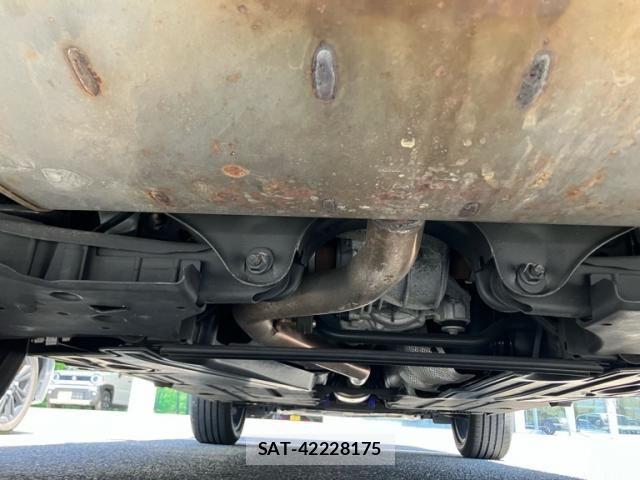 Volvo XC40 2020-07 8372347-9