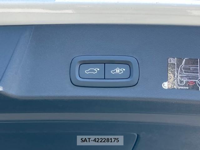 Volvo XC40 2020-07 8372347-15