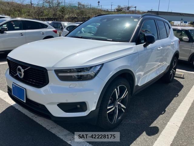 Volvo XC40 2020-07 8372347-1