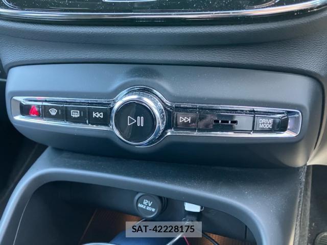 Volvo XC40 2020-07 8372347-24