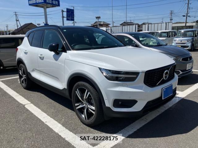 Volvo XC40 2020-07 8372347-2