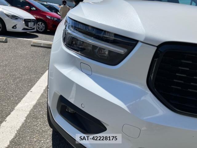 Volvo XC40 2020-07 8372347-5