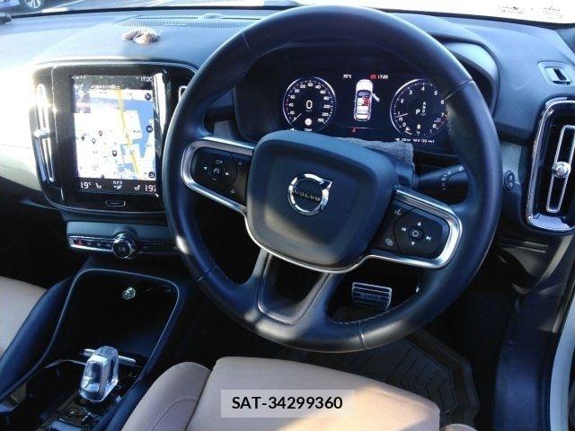 Volvo XC40 2021-11 8372346-1