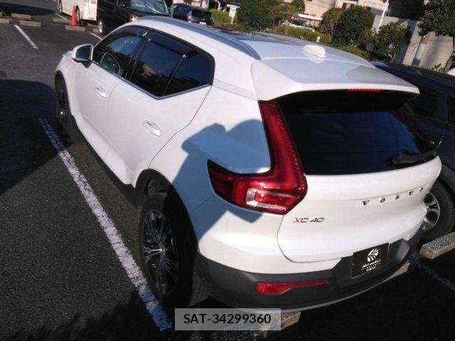 Volvo XC40 2021-11 8372346-2