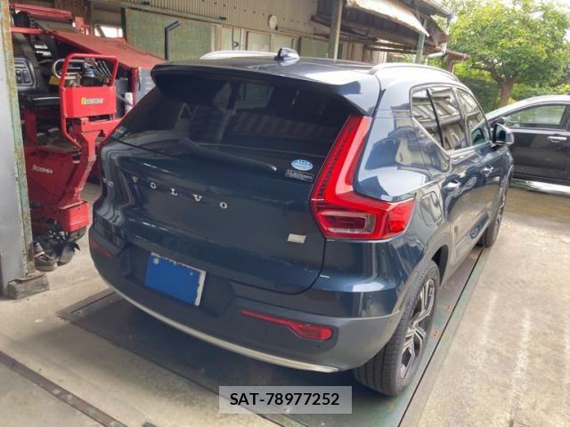 Volvo XC40 2021-02 8415732-2