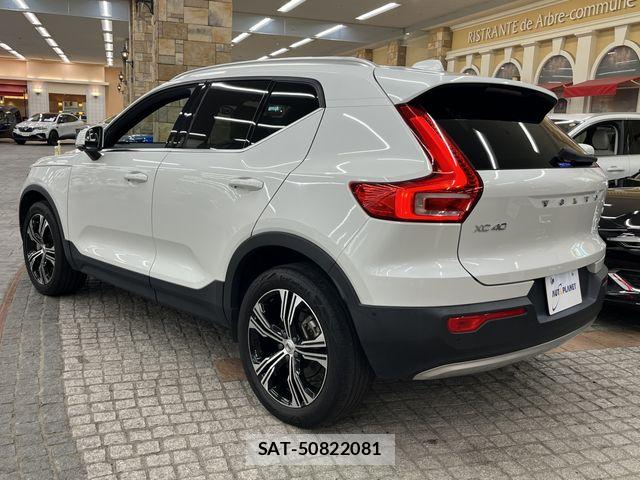 Volvo XC40 2021-04 8415733-9