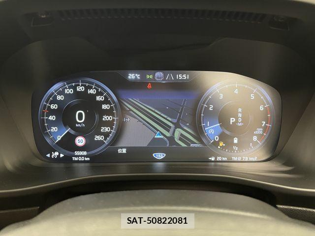 Volvo XC40 2021-04 8415733-12