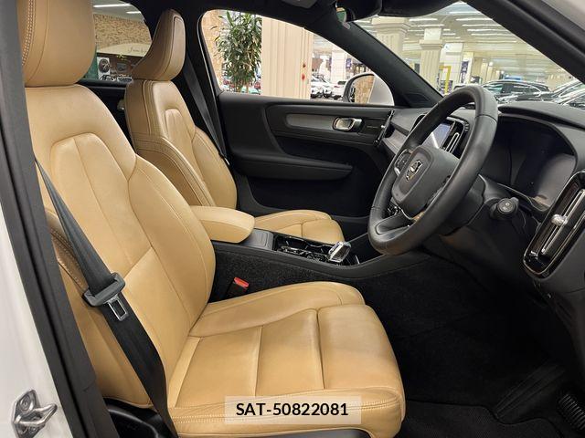 Volvo XC40 2021-04 8415733-3