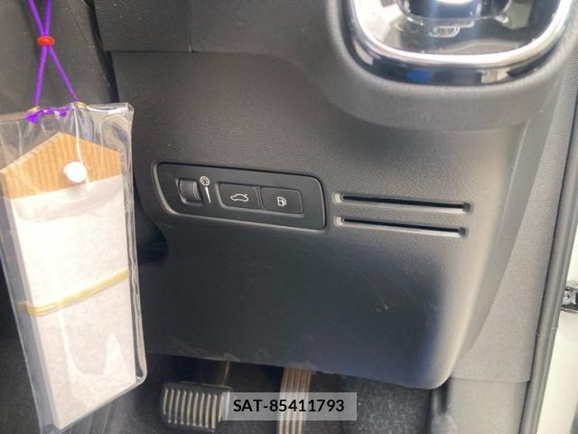 Volvo XC40 2022-02 8439058-18