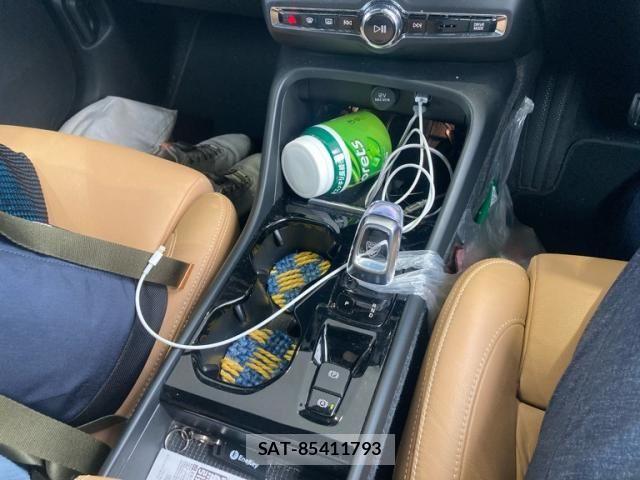 Volvo XC40 2022-02 8439058-22