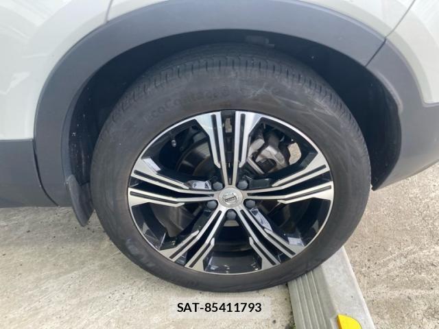 Volvo XC40 2022-02 8439058-7