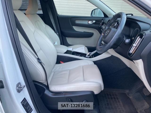 Volvo XC40 2021-12 8458729-15