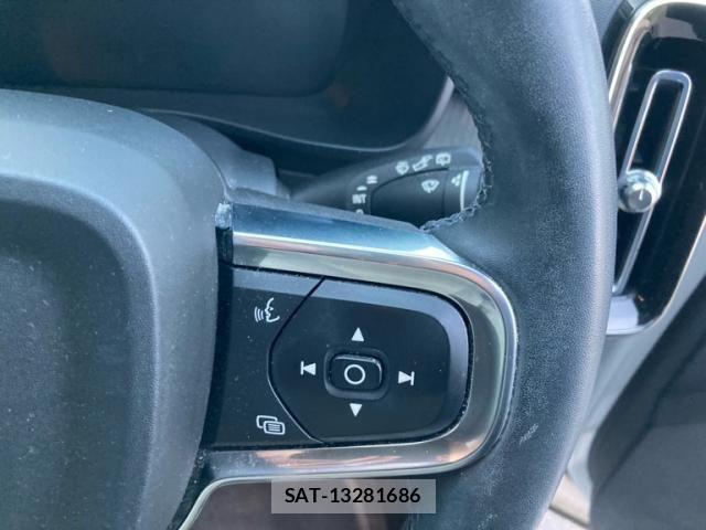 Volvo XC40 2021-12 8458729-22