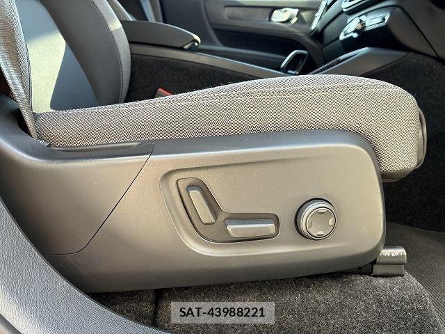 Volvo XC40 2022-12 8528087-20