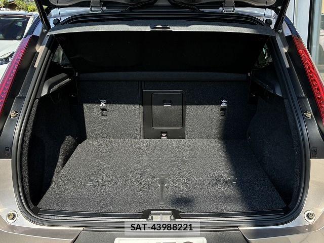 Volvo XC40 2022-12 8528087-25