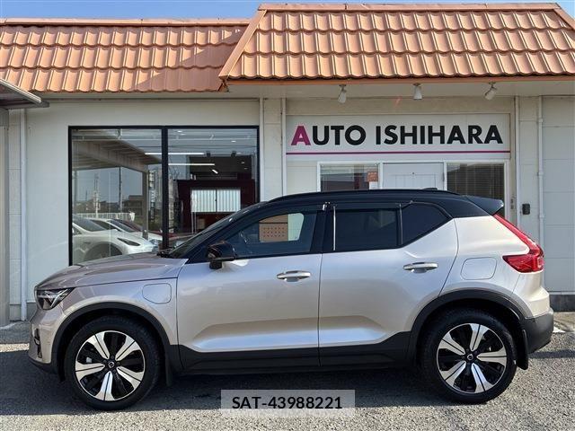 Volvo XC40 2022-12 8528087-2