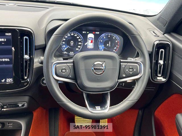Volvo XC40 2019-11 8528086-9