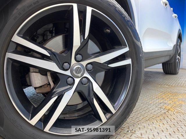 Volvo XC40 2019-11 8528086-12