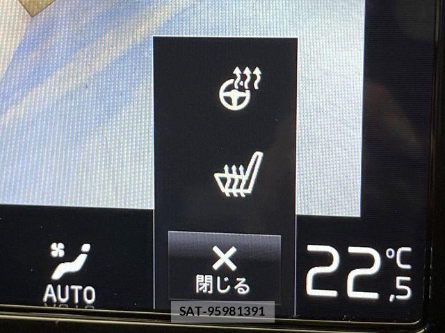 Volvo XC40 2019-11 8528086-5
