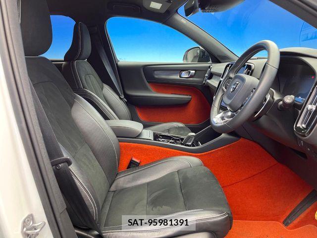 Volvo XC40 2019-11 8528086-6